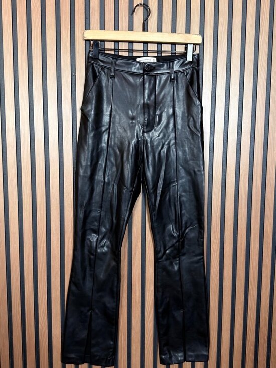 Abercrombie & Fitch Pants - Abercrombie & Fitch Pants 26 / 2S Womens Black Leg Slits Pleated Faux Leather